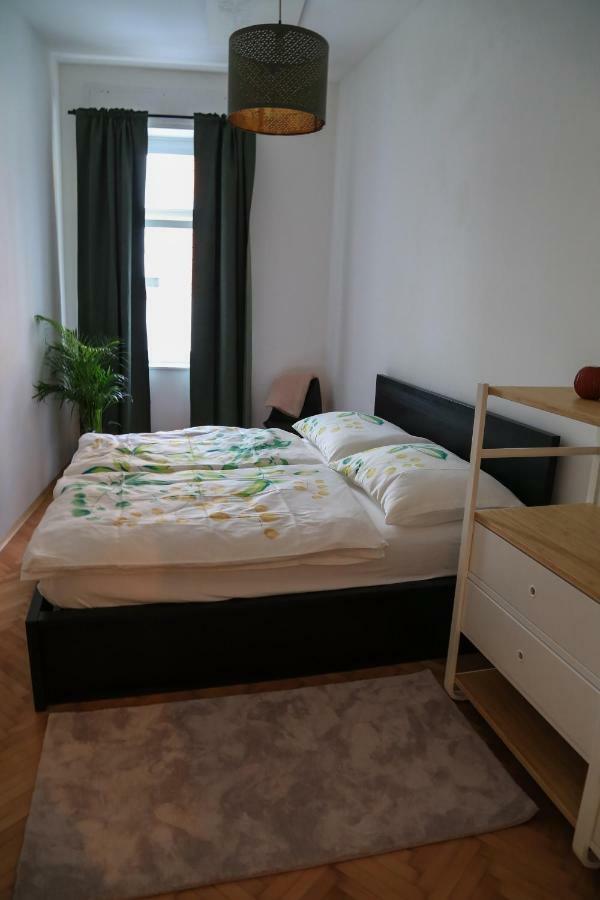 Lovely Apartment In The Heart Of Graz Esterno foto